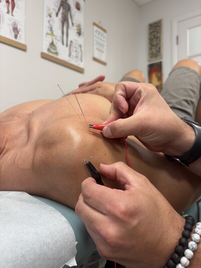 Link to: https://moveforwardchiropractic.janeapp.com/